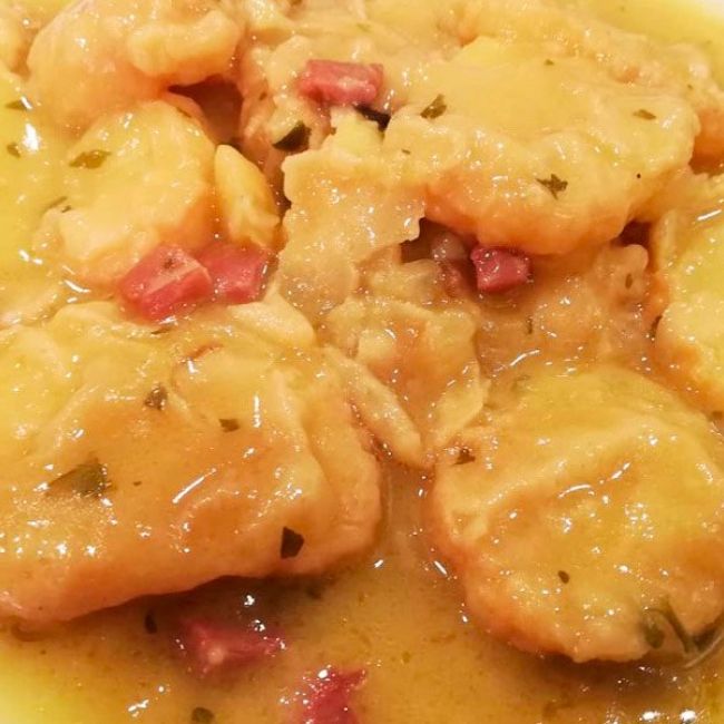 Patatas guisadas de menú del día en la estación de autobuses de Valladolid