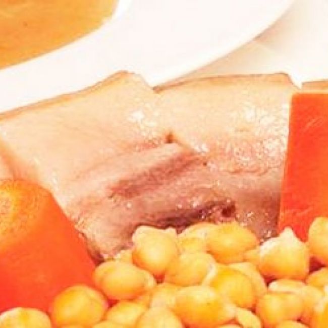 Plato de cocido completo en la estación de autobuses de Valladolid